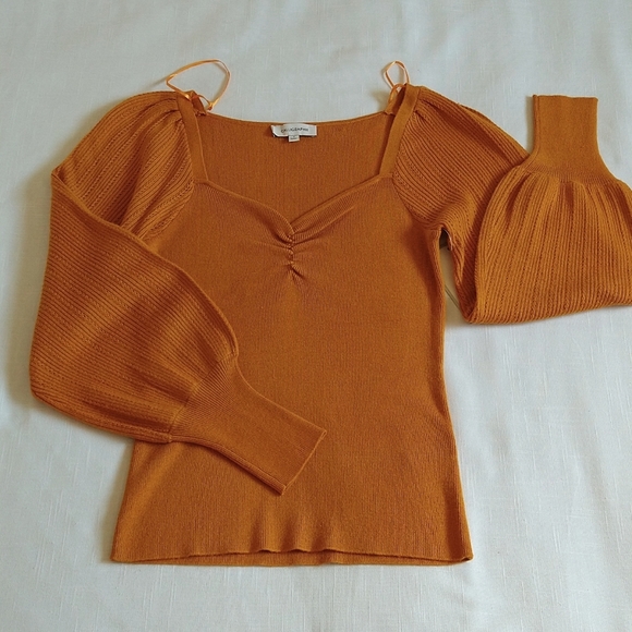 Mustard balloon sleeves knit pullover top wool blend sweetheart neck size small - Picture 5 of 11